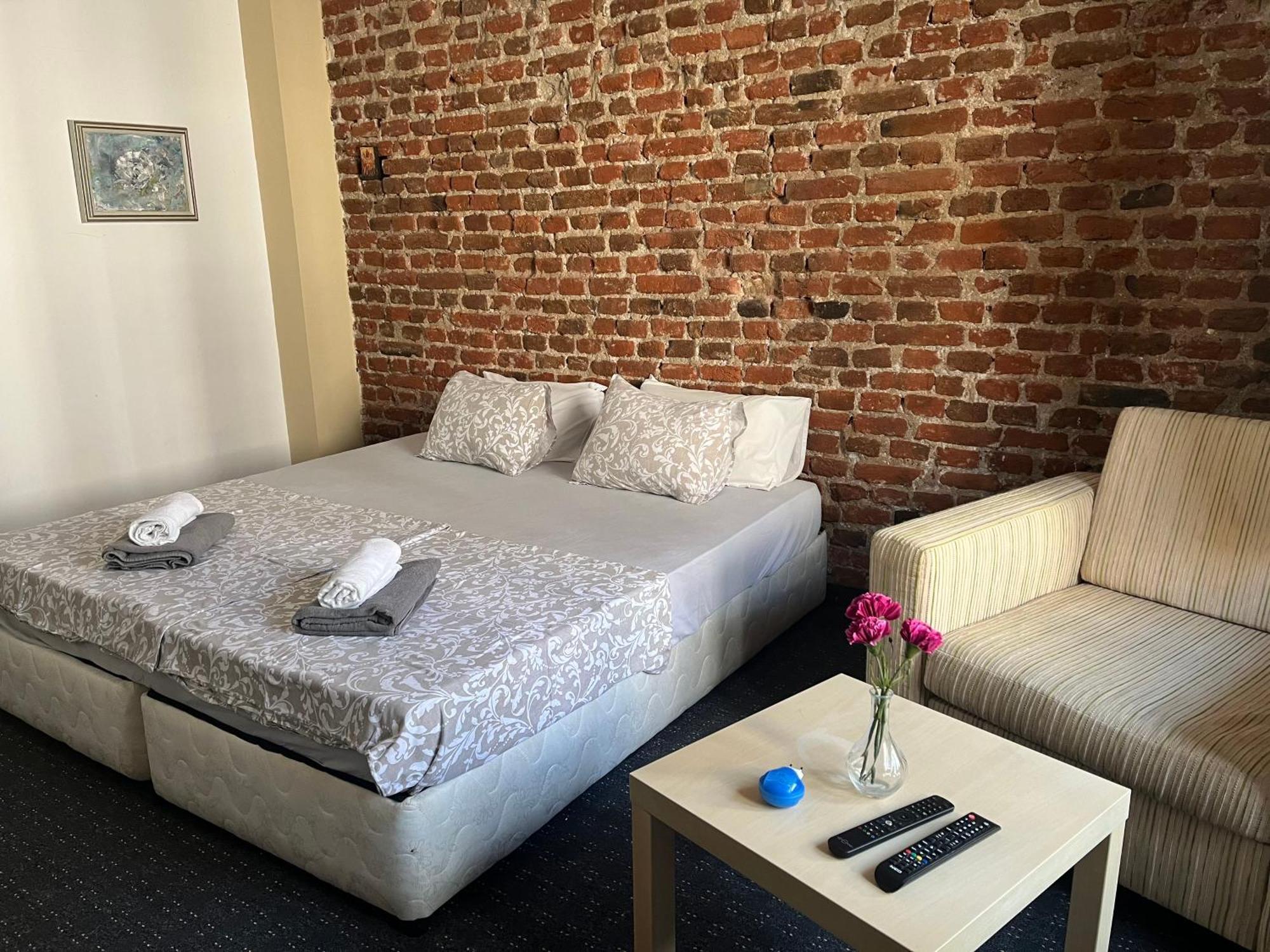 Vel House Vandrehjem Plovdiv Eksteriør billede